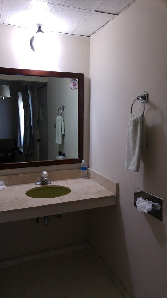 Capital O 88 Inn San Nicolás de los Garzas Dış mekan fotoğraf